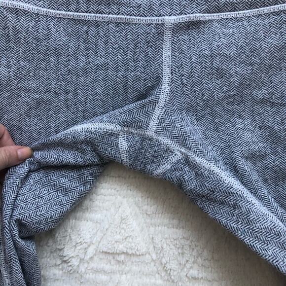 Lululemon Wunder Under Crop Leggings in Herringbone White Black - Picture 4 of 8